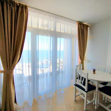 Amazing View Over The Ocean In Playa De Americas Апартаменти